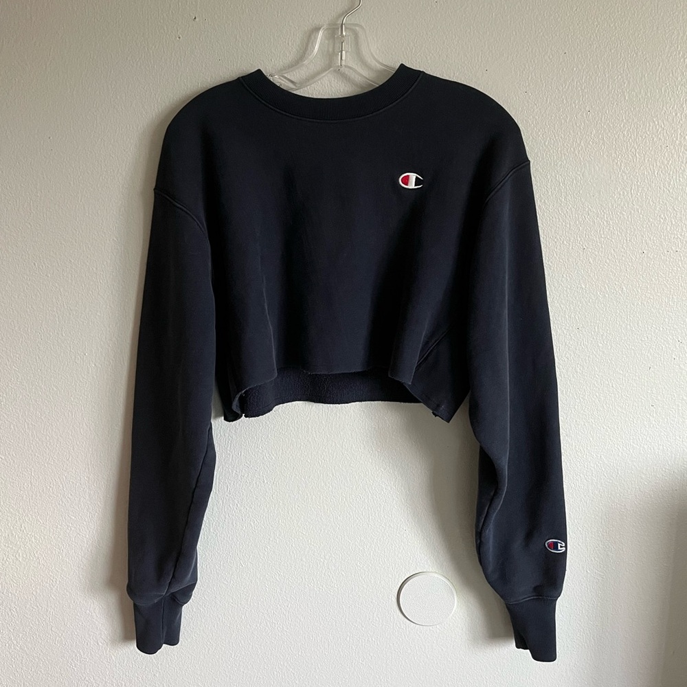 Champion Women’s Small Navy Blue Cropped Crew Neck Sweatshirt